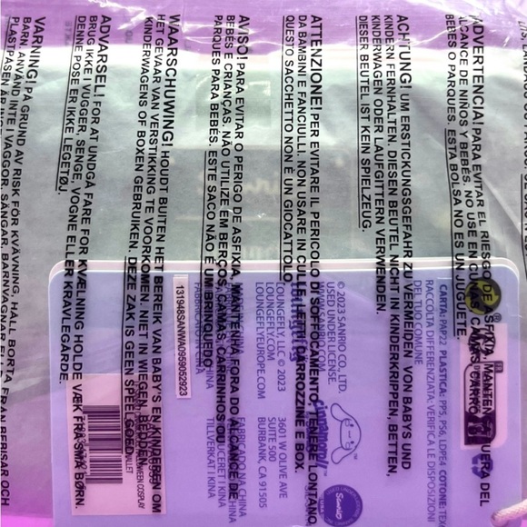 Cinnamoroll Cosplay Loungefly Zip Around Wallet - Picture 6 of 6